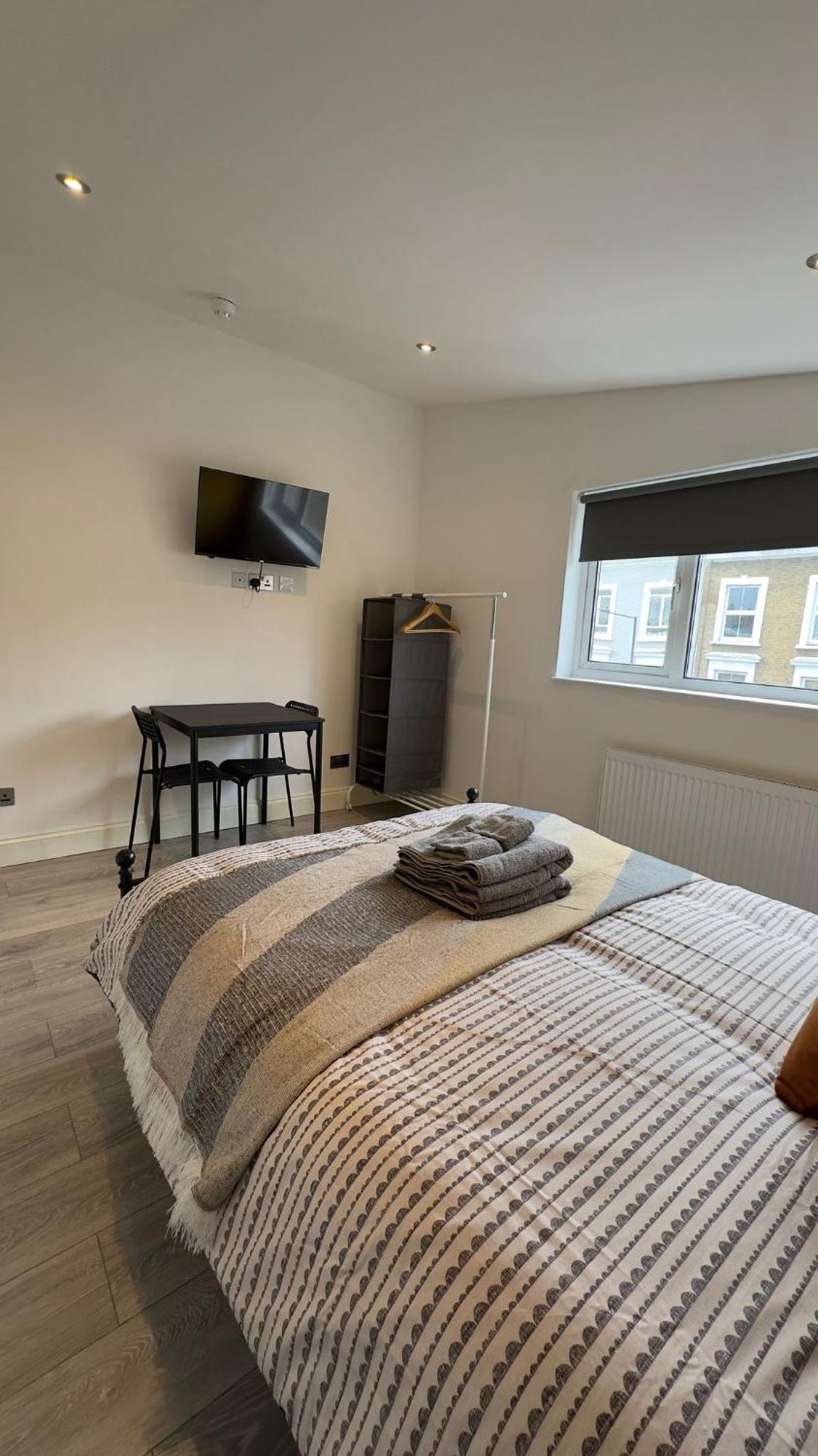 15 Min To Central London Guest Suites 22 Exterior photo